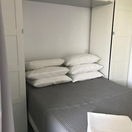 Comfort& Neoi Epivatai Bagian luar foto